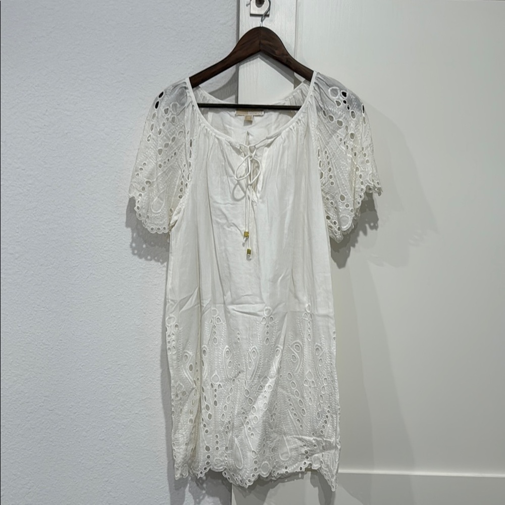 White Relaxed Fit Blouse with Puff Sleeves and Tie Front